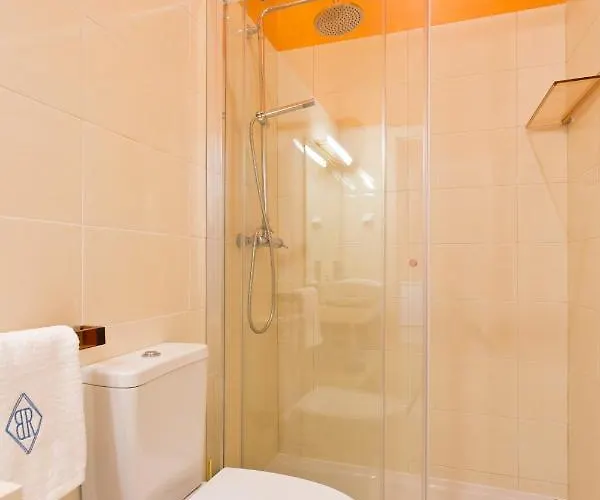 Boutique Rentals- Urban Garden Balcony&garden * Porto