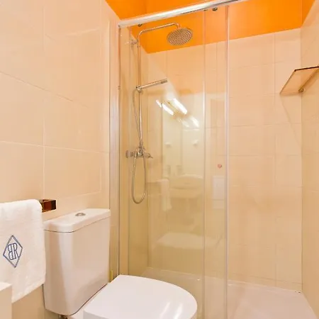 Boutique Rentals- Urban Garden Balcony&garden * Porto