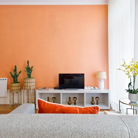 Boutique Rentals- Urban Garden Balcony&garden