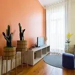 Boutique Rentals- Urban Garden Balcony&garden *